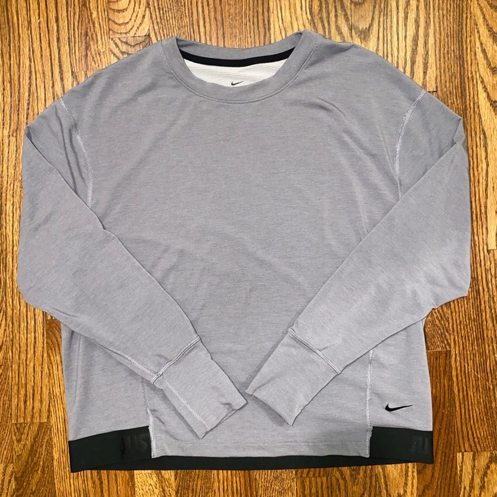 Nike Pro Woman’s Crew Neck